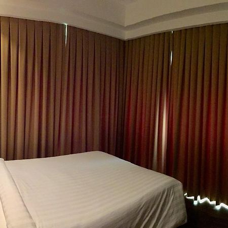 Padgett Place Prime Suites Cebu Stadt Exterior foto