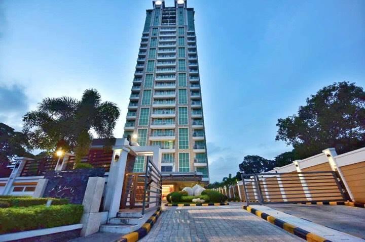 Padgett Place Prime Suites Cebu Stadt Exterior foto