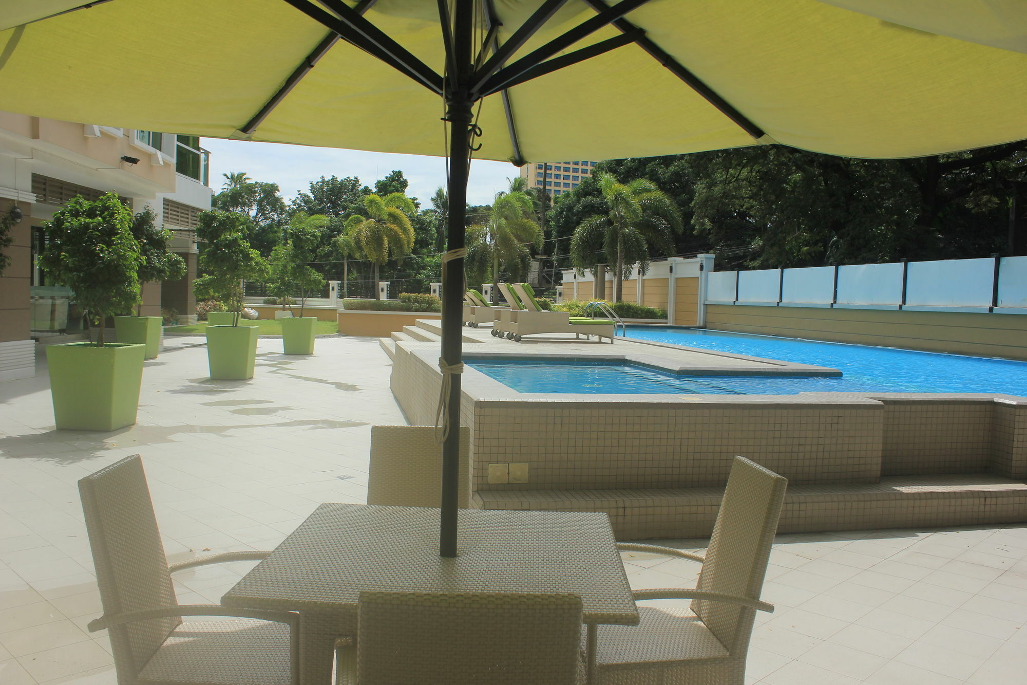 Padgett Place Prime Suites Cebu Stadt Exterior foto