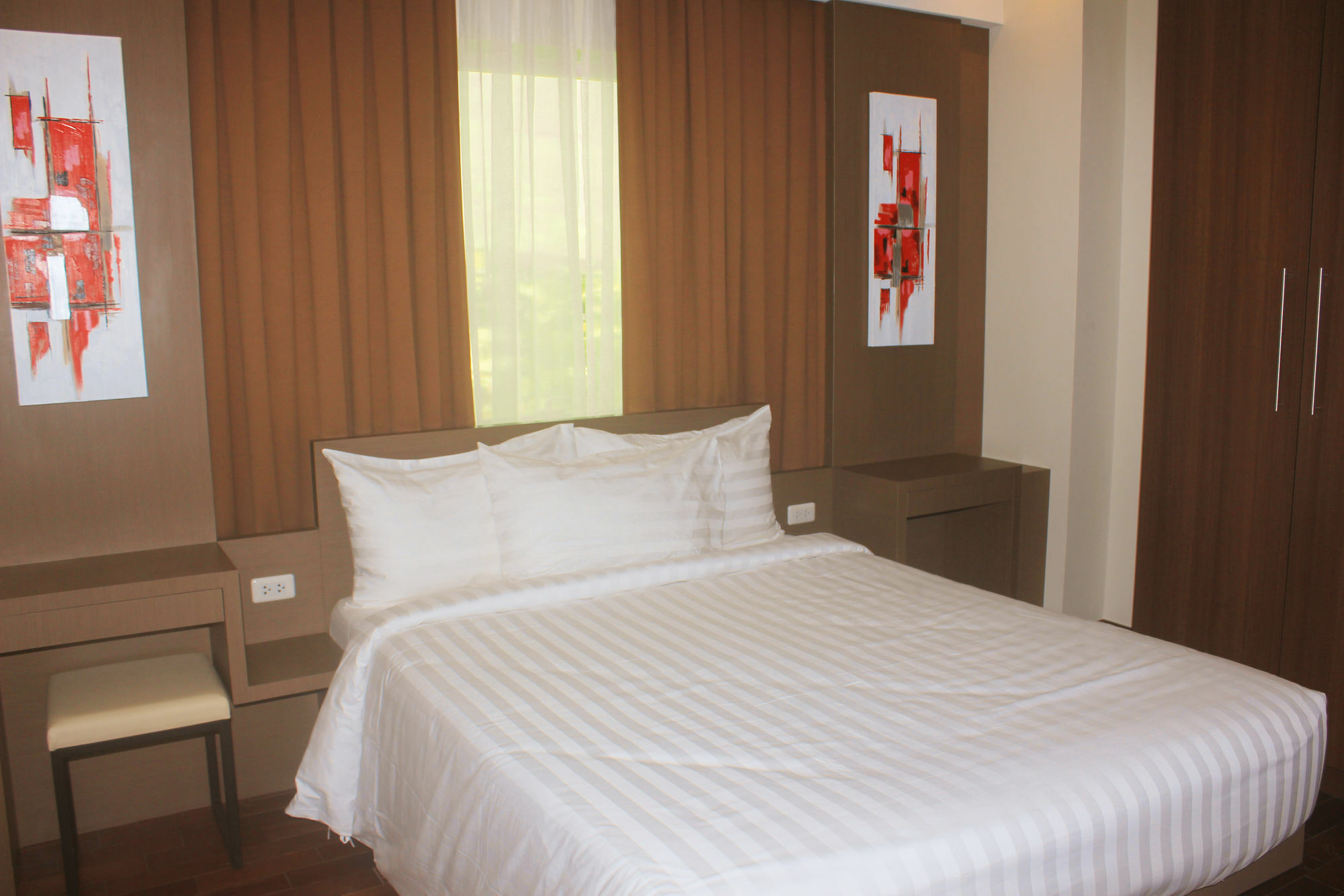 Padgett Place Prime Suites Cebu Stadt Exterior foto